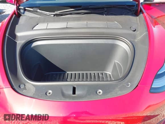 2021 Tesla Model Y Long Range with VIN 5YJYGDEE2MF287066, listed as a IAAI auction lot 43253104 with 38,884 mi miles and . Bid and sale history available at DreamBid. Image 10.