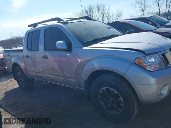 2018 Nissan Frontier SV z VIN 1N6AD0EV4JN749480, wystawiony jako IAAI lot #41892549 z przebiegiem 115 414 mil mil oraz . Historia ofert i sprzedaży dostępna na DreamBid. Obrazek 13.