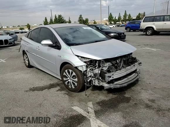 2020 Toyota Prius LE with VIN JTDKARFP6L3146095, listed as a Copart auction lot 71059215 with 112,994 mi miles and Salvage title. Bid and sale history available at DreamBid. Image 13.