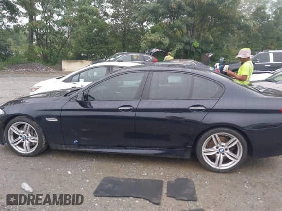 2016 BMW 5 Series 535i with VIN WBA5B1C57GG129879, listed as a IAAI auction lot 42994563 with Not provided miles and . Bid and sale history available at DreamBid. Image 14.