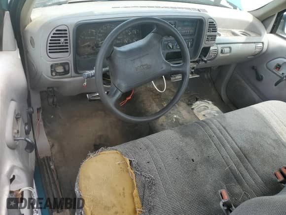 1995 GMC Sierra 1500 с VIN 1GTEC14Z4SZ551770, выставлен на аукционе Copart как лот 54618585 с пробегом 2 364 247 миль миль и Списание • Salvage title. История ставок и продаж доступна на DreamBid. Изображение 8.