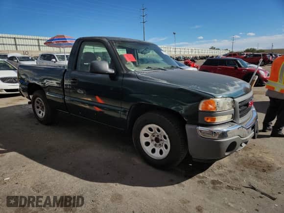 2005 GMC Sierra 1500 Work Truck with VIN 1GTEC14X25Z268786, listed as a Copart auction lot 81259355 with 82,352 mi miles and Salvage title. Bid and sale history available at DreamBid. Image 4.