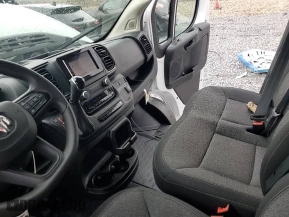 2025 Ram ProMaster Cargo Tradesman с VIN 3C6LRVVG2SE508347, выставлен на аукционе Copart как лот 67952715 с пробегом 866 миль миль и Списание • Salvage title. История ставок и продаж доступна на DreamBid. Изображение 8.