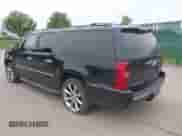 2013 Chevrolet Suburban LTZ с VIN 1GNSKKE72DR121982, выставлен на аукционе IAAI как лот 42430803 с пробегом 184 444 миль миль и . История ставок и продаж доступна на DreamBid. Изображение 3.
