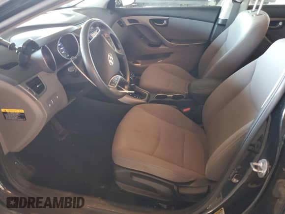 2016 Hyundai Elantra Value Edition z VIN KMHDH4AE6GU519113, wystawiony jako Copart lot #86706695 z przebiegiem 96 957 mil mil oraz Szkoda całkowita • Salvage title. Historia ofert i sprzedaży dostępna na DreamBid. Obrazek 7.