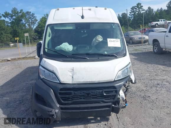 2023 Ram ProMaster Cargo z VIN 3C6MRVJG0PE521759, wystawiony jako IAAI lot #42649745 z przebiegiem Nie podano mil oraz . Historia ofert i sprzedaży dostępna na DreamBid. Obrazek 11.