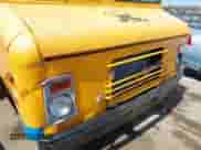 1988 Chevrolet P Series Cargo с VIN 1GBHP32K2J3308015, выставлен на аукционе IAAI как лот 41761450 с пробегом 477 116 миль миль и . История ставок и продаж доступна на DreamBid. Изображение 6.