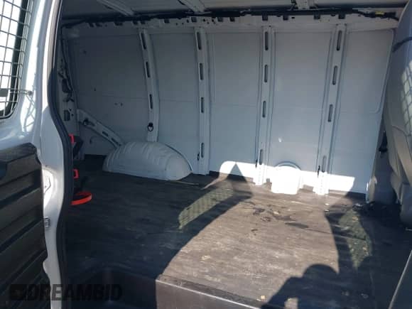 2020 Chevrolet Express Cargo with VIN 1GCWGAFG4L1136579, listed as a IAAI auction lot 42368930 with 148,792 mi miles and . Bid and sale history available at DreamBid. Image 8.