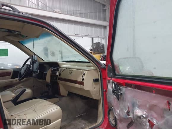 1994 Jeep Grand Cherokee Limited с VIN 1J4GZ78S3RC205224, выставлен на аукционе IAAI как лот 41830705 с пробегом 242 334 миль миль и . История ставок и продаж доступна на DreamBid. Изображение 5.