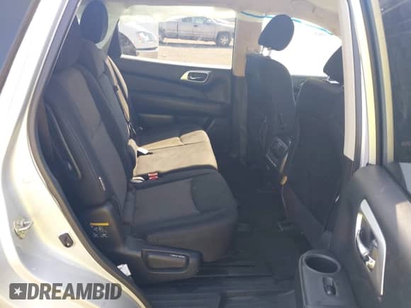 2019 Nissan Pathfinder S z VIN 5N1DR2MNXKC629366, wystawiony jako IAAI lot #42943140 z przebiegiem 165 192 mil mil oraz . Historia ofert i sprzedaży dostępna na DreamBid. Obrazek 8.