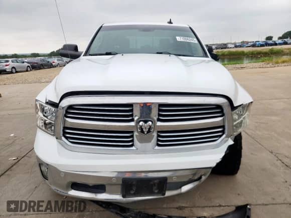 2016 Ram 1500 Lone Star z VIN 3C6RR6LT9GG388140, wystawiony jako Copart lot #71006245 z przebiegiem 129 740 mil mil oraz Czysty tytuł • Clean title. Historia ofert i sprzedaży dostępna na DreamBid. Obrazek 5.