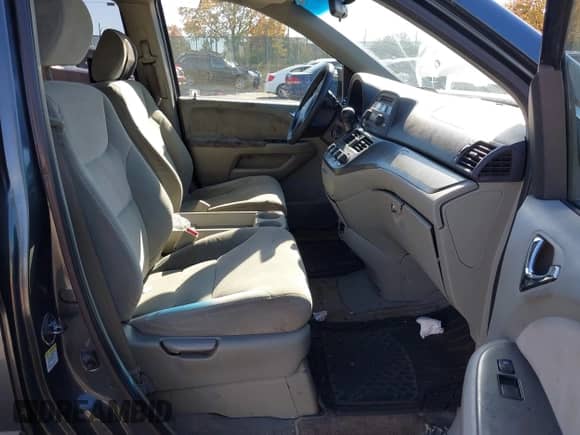 2006 Honda Odyssey LX с VIN 5FNRL38266B101303, выставлен на аукционе IAAI как лот 43493701 с пробегом 215 182 миль миль и . История ставок и продаж доступна на DreamBid. Изображение 5.