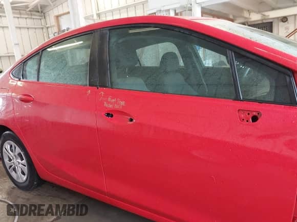 2019 Chevrolet Cruze z VIN 1G1BJ5SM8K7102927, wystawiony jako IAAI lot #42318177 z przebiegiem 103 442 mil mil oraz . Historia ofert i sprzedaży dostępna na DreamBid. Obrazek 13.