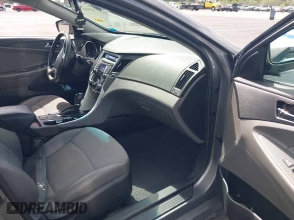 2013 Hyundai Sonata SE с VIN 5NPEC4AC2DH664211, выставлен на аукционе IAAI как лот 43446121 с пробегом 182 202 миль миль и . История ставок и продаж доступна на DreamBid. Изображение 5.