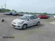 2017 Hyundai Accent Value Edition z VIN KMHCT4AE5HU219610, wystawiony jako IAAI lot #43322272 z przebiegiem 141 936 mil mil oraz . Historia ofert i sprzedaży dostępna na DreamBid. Obrazek 17.