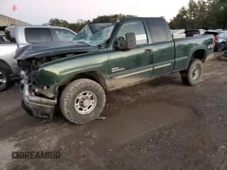 2006 Chevrolet Silverado 2500HD LT3 z VIN 1GCHK29D46E273551, wystawiony jako Copart lot #80740734 z przebiegiem 293 998 mil mil oraz Szkoda całkowita • Salvage title. Historia ofert i sprzedaży dostępna na DreamBid. Obrazek 1.
