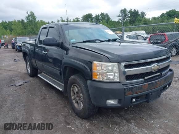 2007 Chevrolet Silverado 1500 Work Truck с VIN 1GCEK19J07Z565520, выставлен на аукционе IAAI как лот 42516749 с пробегом 242 910 миль миль и . История ставок и продаж доступна на DreamBid. Изображение 13.