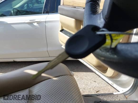 2011 Ford F-150 XLT z VIN 1FTFW1ET7BKE16359, wystawiony jako IAAI lot #42752981 z przebiegiem 197 969 mil mil oraz . Historia ofert i sprzedaży dostępna na DreamBid. Obrazek 11.