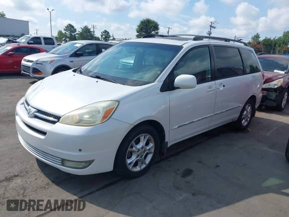 2004 Toyota Sienna XLE z VIN 5TDZA22CX4S194045, wystawiony jako IAAI lot #42879400 z przebiegiem 234 024 mil mil oraz . Historia ofert i sprzedaży dostępna na DreamBid. Obrazek 2.