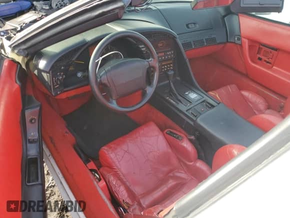 1993 Chevrolet Corvette with VIN 1G1YY23P0P5114800, listed as a Copart auction lot 85556704 with 158,011 mi miles and Clean title. Bid and sale history available at DreamBid. Image 8.
