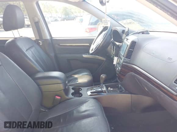 2011 Hyundai Santa Fe Limited with VIN 5XYZK4AG8BG001950, listed as a IAAI auction lot 42869271 with 115,265 mi miles and . Bid and sale history available at DreamBid. Image 5.