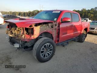 2022 Toyota Tacoma SR5 с VIN 3TMAZ5CN8NM186695, выставлен на аукционе Copart как лот 81831725 с пробегом 126 129 миль миль и Списание • Salvage title. История ставок и продаж доступна на DreamBid. Изображение 1.