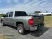 2013 Chevrolet Silverado 1500 LT z VIN 3GCPCSEA9DG215414, wystawiony jako Copart lot #76802894 z przebiegiem 230 791 mil mil oraz Czysty tytuł • Clean title. Historia ofert i sprzedaży dostępna na DreamBid. Obrazek 3.