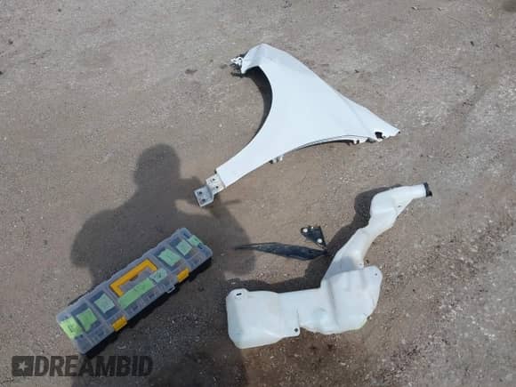 2022 Chevrolet Equinox LS с VIN 2GNAXFEV3N6146731, выставлен на аукционе IAAI как лот 41998182 с пробегом 105 399 миль миль и . История ставок и продаж доступна на DreamBid. Изображение 12.