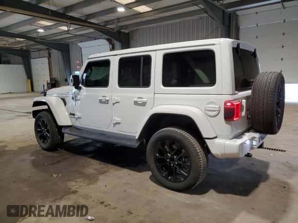 2021 Jeep Wrangler Unlimited Sahara Altitude with VIN 1C4HJXEG4MW633909, listed as a Copart auction lot 66879555 with 32,609 mi miles and Salvage title. Bid and sale history available at DreamBid. Image 2.