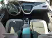 2017 Chevrolet Bolt EV LT с VIN 1G1FW6S00H4190856, выставлен на аукционе Copart как лот 52738725 с пробегом Не указан миль и Списание • Salvage title. История ставок и продаж доступна на DreamBid. Изображение 8.