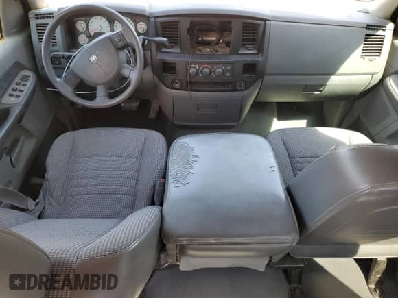 2007 Dodge 1500 SLT z VIN 1D7HA18P67J544794, wystawiony jako Copart lot #49235305 z przebiegiem 257 427 mil mil oraz Szkoda całkowita • Salvage title. Historia ofert i sprzedaży dostępna na DreamBid. Obrazek 8.