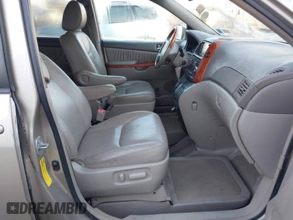 2010 Toyota Sienna XLE с VIN 5TDYK4CC3AS332779, выставлен на аукционе IAAI как лот 41808741 с пробегом 106 357 миль миль и . История ставок и продаж доступна на DreamBid. Изображение 5.