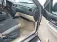 2007 Chevrolet Suburban LT z VIN 1GNFK16347J312488, wystawiony jako IAAI lot #41569438 z przebiegiem 190 635 mil mil oraz . Historia ofert i sprzedaży dostępna na DreamBid. Obrazek 5.