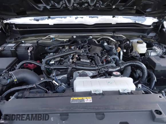 2024 Toyota Tacoma SR5 with VIN 3TMLB5JN9RM046175, listed as a IAAI auction lot 41006597 with 6,139 mi miles and . Bid and sale history available at DreamBid. Image 10.