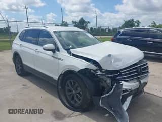 2024 Volkswagen Tiguan SE с VIN 3VV2B7AX3RM032119, выставлен на аукционе IAAI как лот 42525680 с пробегом 21 680 миль миль и . История ставок и продаж доступна на DreamBid. Изображение 1.