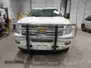 2014 Chevrolet Silverado 2500HD LT z VIN 1GC1KXCG7EF155908, wystawiony jako IAAI lot #43261269 z przebiegiem 241 820 mil mil oraz . Historia ofert i sprzedaży dostępna na DreamBid. Obrazek 13.