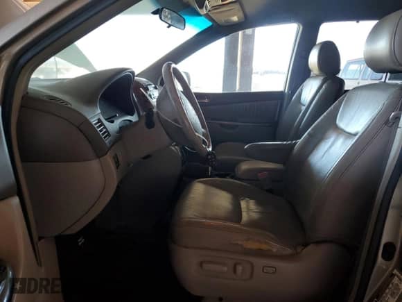 2006 Toyota Sienna XLE z VIN 5TDZA22C86S540211, wystawiony jako Copart lot #82532965 z przebiegiem 150 169 mil mil oraz Czysty tytuł • Clean title. Historia ofert i sprzedaży dostępna na DreamBid. Obrazek 7.