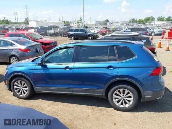 2019 Volkswagen Tiguan S z VIN 3VV1B7AX7KM012540, wystawiony jako IAAI lot #42693361 z przebiegiem 75 417 mil mil oraz . Historia ofert i sprzedaży dostępna na DreamBid. Obrazek 15.