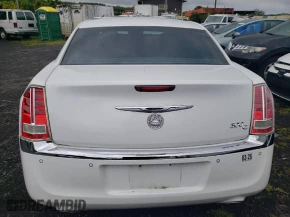 2013 Chrysler 300 C с VIN 2C3CCAET8DH529974, выставлен на аукционе Copart как лот 59144565 с пробегом 118 599 миль миль и Списание • Salvage title. История ставок и продаж доступна на DreamBid. Изображение 6.