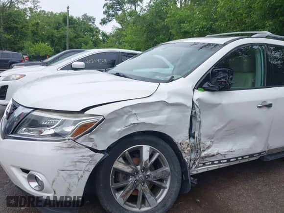 2014 Nissan Pathfinder S z VIN 5N1AR2MM7EC638279, wystawiony jako IAAI lot #42354861 z przebiegiem 160 382 mil mil oraz . Historia ofert i sprzedaży dostępna na DreamBid. Obrazek 6.