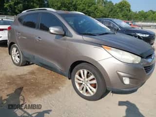 2010 Hyundai Tucson Limited с VIN KM8JU3AC3AU079611, выставлен на аукционе IAAI как лот 42551784 с пробегом 230 244 миль миль и . История ставок и продаж доступна на DreamBid. Изображение 1.