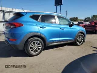 2016 Hyundai Tucson SE z VIN KM8J3CA44GU052373, wystawiony jako Copart lot #86804895 z przebiegiem 121 445 mil mil oraz Czysty tytuł • Clean title. Historia ofert i sprzedaży dostępna na DreamBid. Obrazek 3.