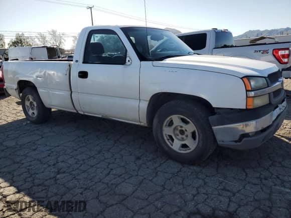 2005 Chevrolet Silverado 1500 z VIN 1GCEC14V85Z152121, wystawiony jako Copart lot #49005945 z przebiegiem 323 251 mil mil oraz Szkoda całkowita • Salvage title. Historia ofert i sprzedaży dostępna na DreamBid. Obrazek 4.