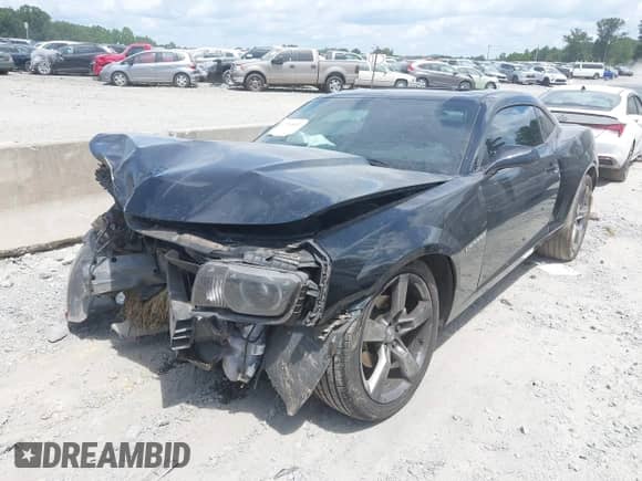 2012 Chevrolet Camaro 2LT z VIN 2G1FC1E38C9104037, wystawiony jako IAAI lot #42710057 z przebiegiem 135 972 mil mil oraz . Historia ofert i sprzedaży dostępna na DreamBid. Obrazek 22.