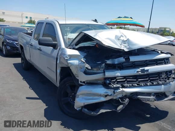 2017 Chevrolet Silverado 1500 Custom с VIN 1GCRCPEC5HZ186930, выставлен на аукционе IAAI как лот 42474787 с пробегом 103 527 миль миль и . История ставок и продаж доступна на DreamBid. Изображение 1.