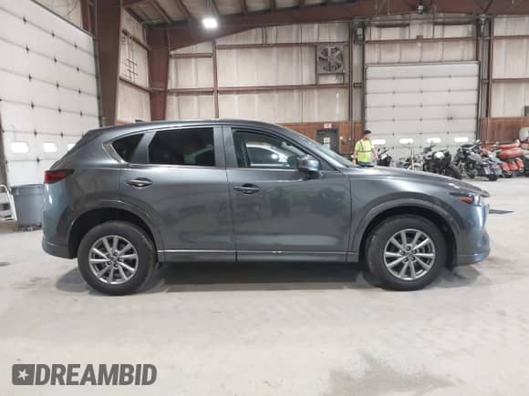2024 Mazda CX-5 S Preferred z VIN JM3KFBCM6R0417435, wystawiony jako IAAI lot #42401971 z przebiegiem 17 451 mil mil oraz . Historia ofert i sprzedaży dostępna na DreamBid. Obrazek 13.