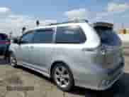 2014 Toyota Sienna SE with VIN 5TDXK3DC2ES493392, listed as a Copart auction lot 71921465 with 137,316 mi miles and Salvage title. Bid and sale history available at DreamBid. Image 2.