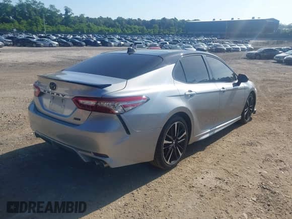 2019 Toyota Camry XSE z VIN 4T1B61HK0KU246668, wystawiony jako IAAI lot #42580274 z przebiegiem 61 325 mil mil oraz . Historia ofert i sprzedaży dostępna na DreamBid. Obrazek 4.