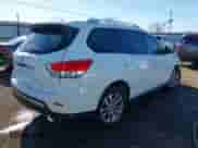 2016 Nissan Pathfinder Platinum z VIN 5N1AR2MM8GC614835, wystawiony jako IAAI lot #41246654 z przebiegiem 186 892 mil mil oraz . Historia ofert i sprzedaży dostępna na DreamBid. Obrazek 4.