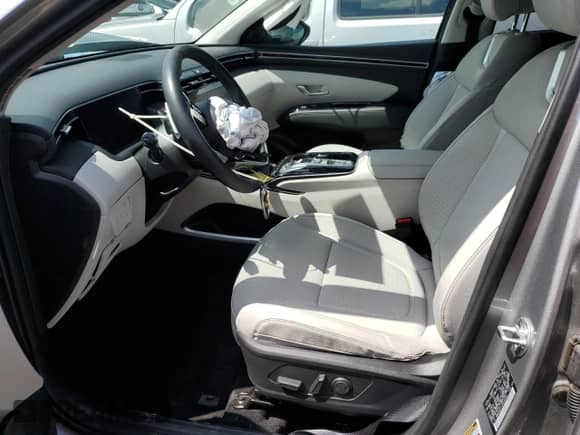 2024 Hyundai Tucson Limited z VIN KM8JECD11RU242680, wystawiony jako Copart lot #69015005 z przebiegiem 5 083 mil mil oraz Szkoda całkowita • Salvage title. Historia ofert i sprzedaży dostępna na DreamBid. Obrazek 7.